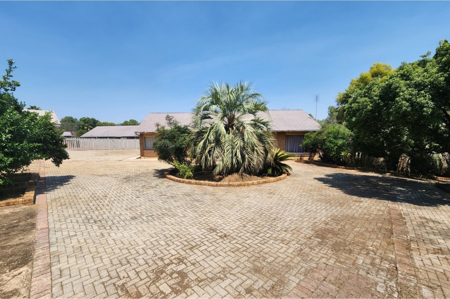 3 Bedroom Property for Sale in Neserhof North West